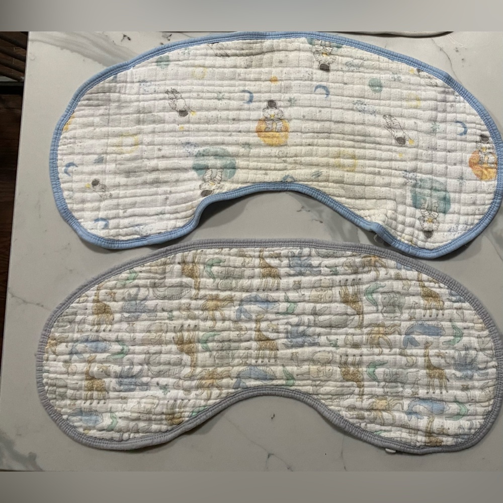 2 Aden + Anais ESSENTIALS COTTON MUSLIN BURPY BIB + 4 Gerber